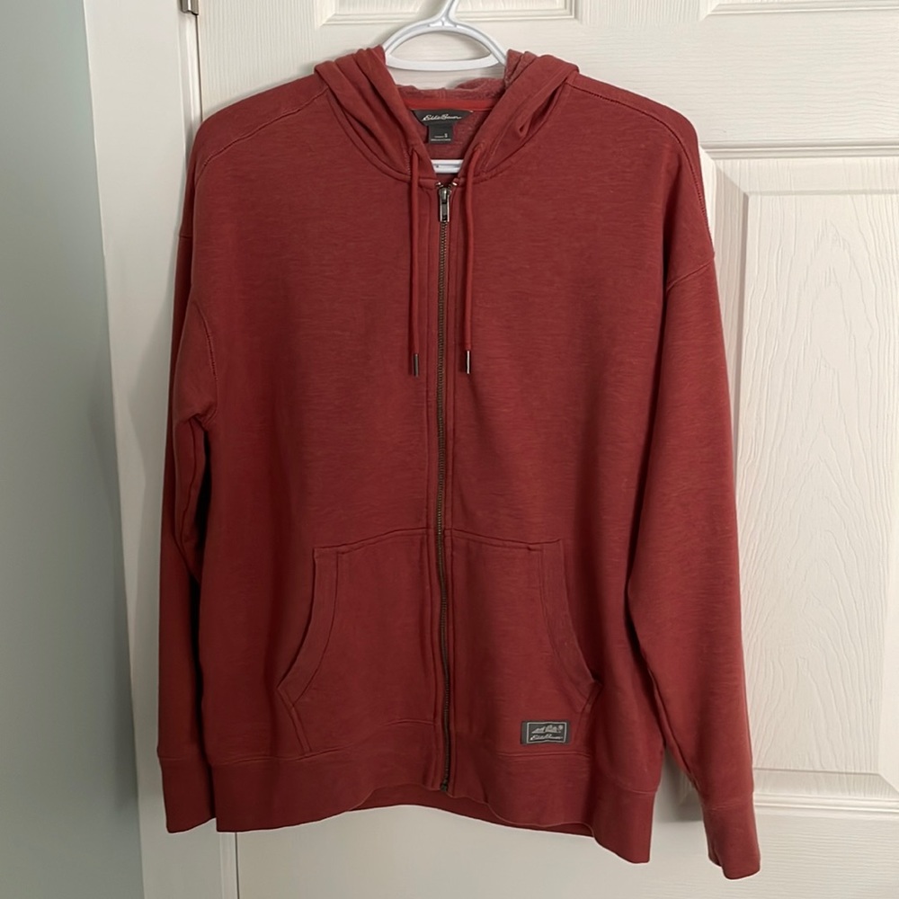 Worn once. Baggy fit.  Unisex size small.